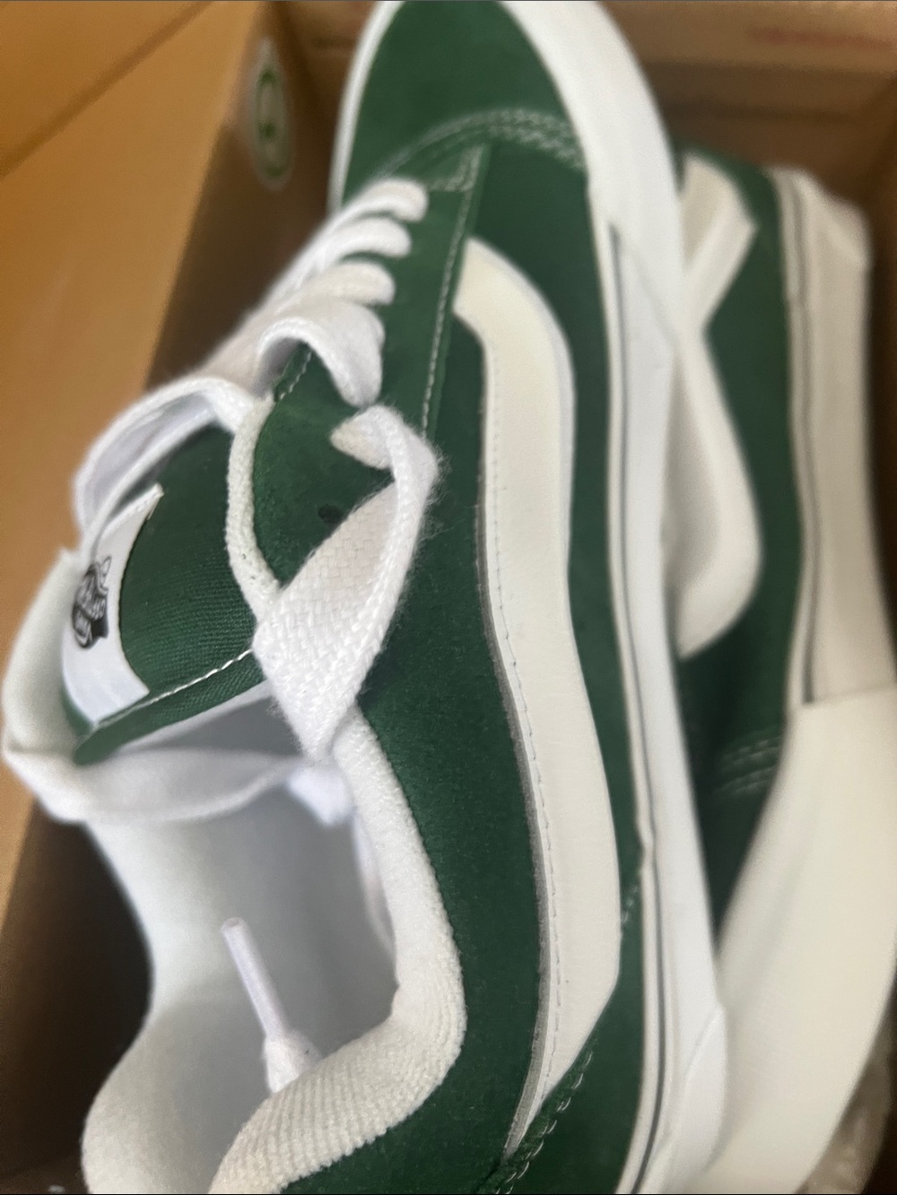 Vans - Picture 4 of 10